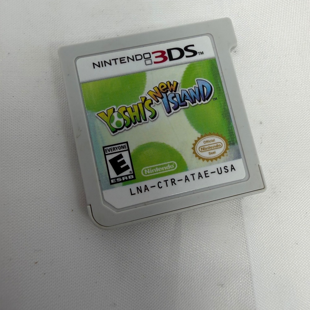 Yoshi's New Island Nintendo 3DS Game Cartridge LNA-CTR-ATAE-USA NTSC Authentic